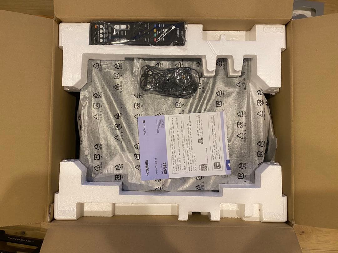 YAMAHA RX-V4A　5.1ch AVアンプ