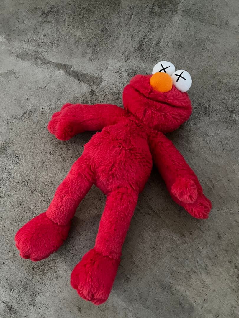 ユニクロ カウズ セサミストリート ぬいぐるみセット bts v - メルカリ