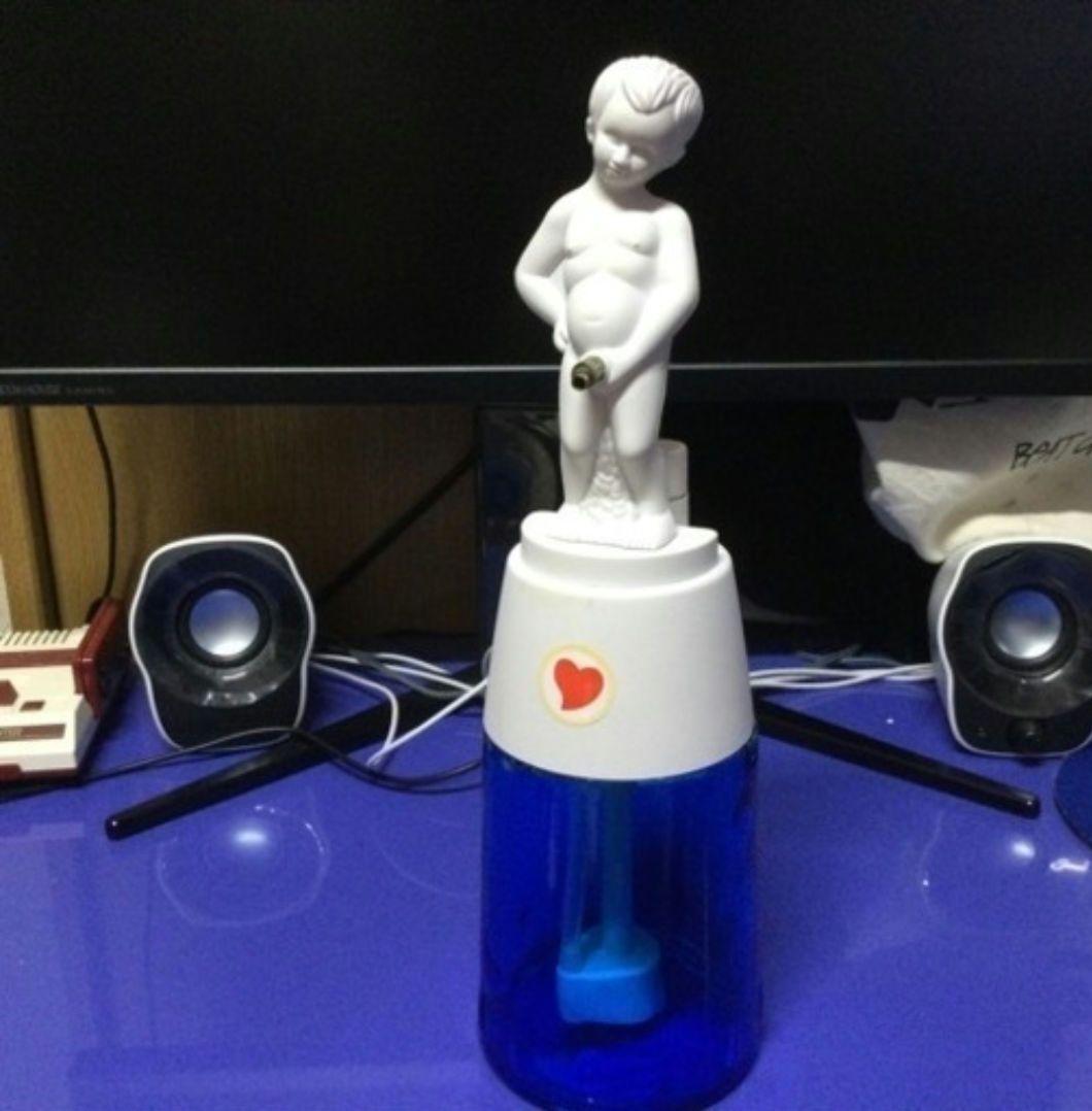 ☆早い者勝ちSALE ！☆超レア 小便小僧 電動ドリンクディスペンサー