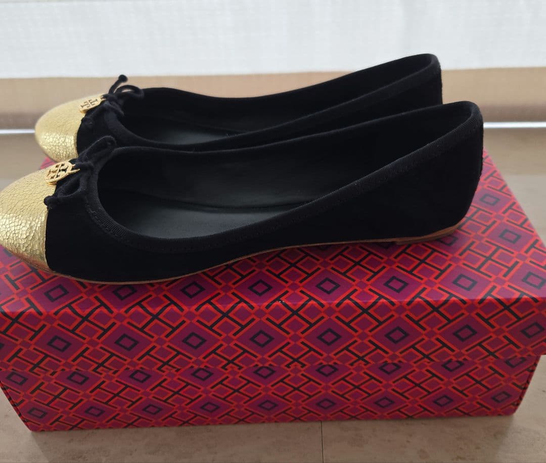 Tory Burchトリ－バ－チ バレーシュ－ズ 8M 25mc