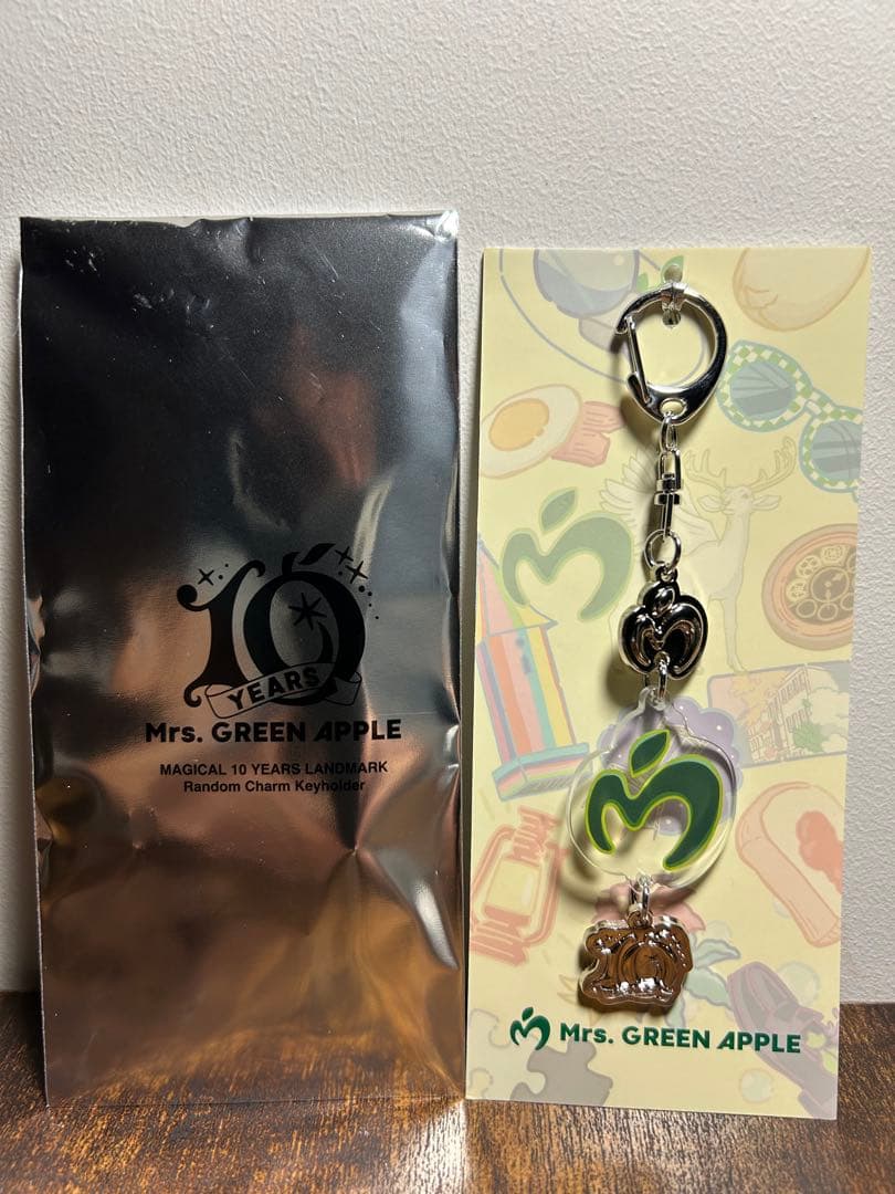 Mrs.GREEN APPLEランダムチャームキーホルダー『A』ミセス大森元貴