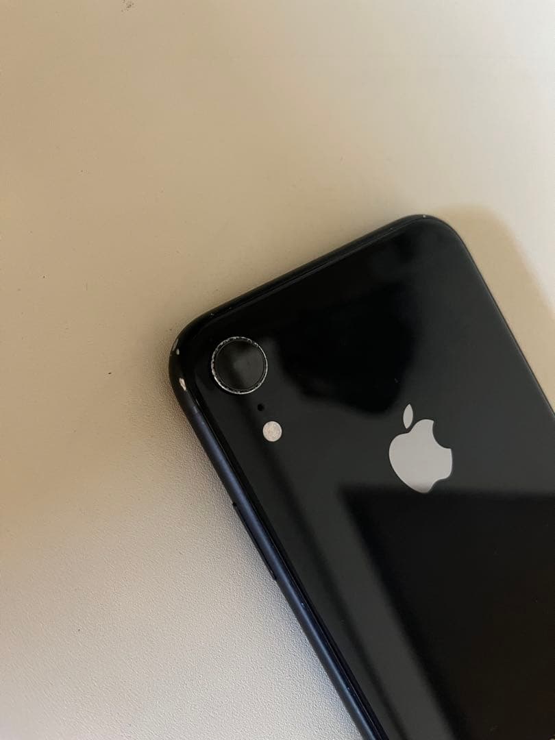 iPhone XR 64GB 画面にひび割れあり