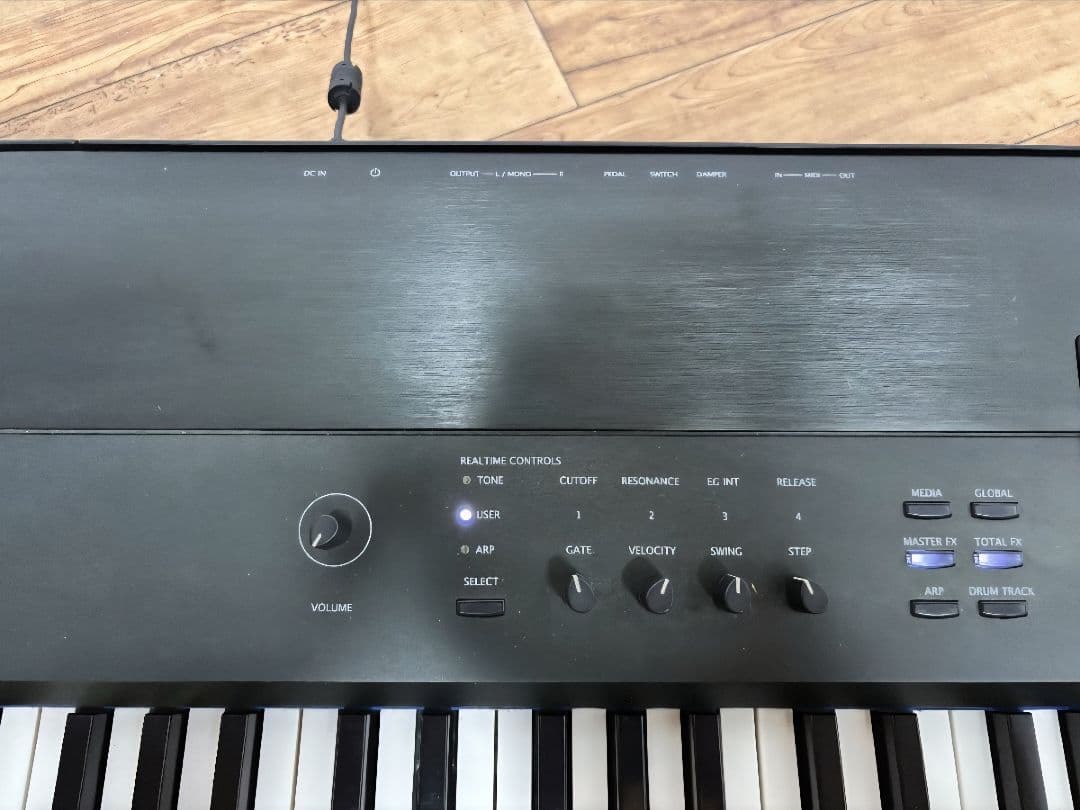 パ*粉様 KROME 88鍵 音楽ワークステーション シンセサイザー - 鍵盤