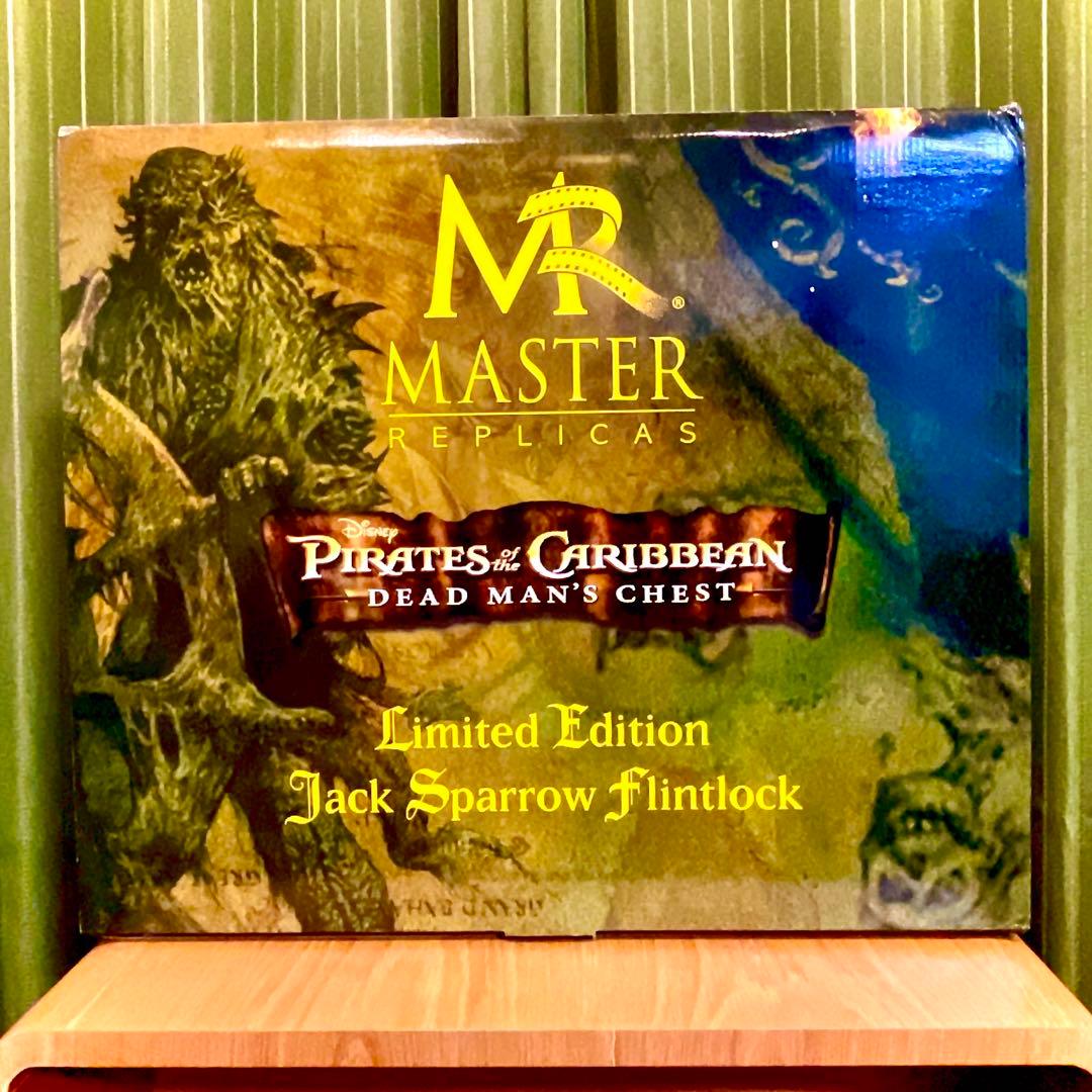 激レア】パイレーツ オブ カリビアン フリントロック式ピストル 額付