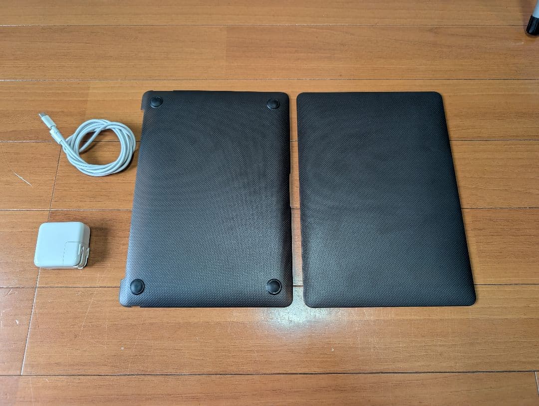 Apple MacBook Air M1 シルバー 本体 充電器付き カバー付の通販はau