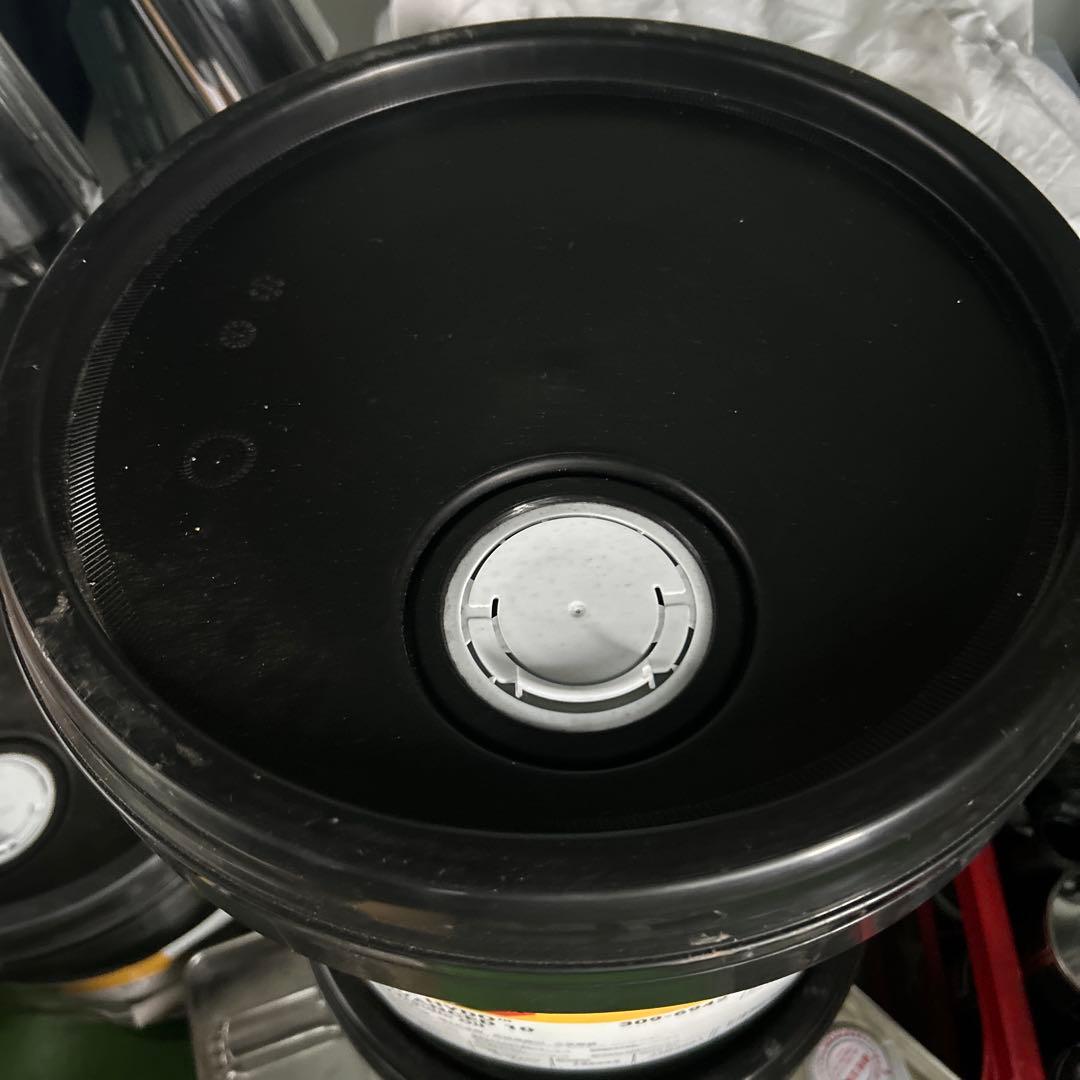 CAT HYDO ADVANCED 10 油圧オイル 20L - メルカリ