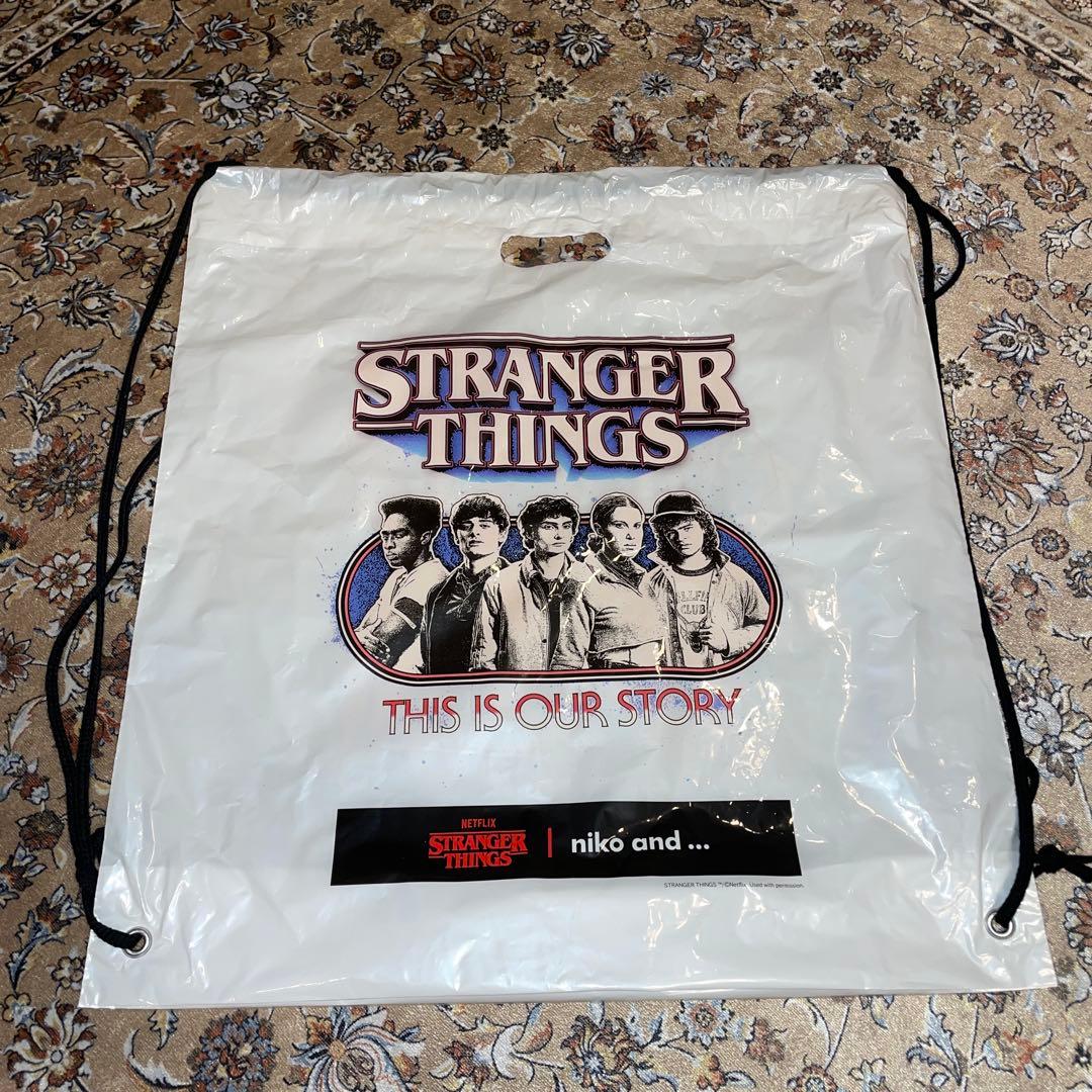 ストレンジャーシングス ニコアンド スウェット トレーナー Lサイズ