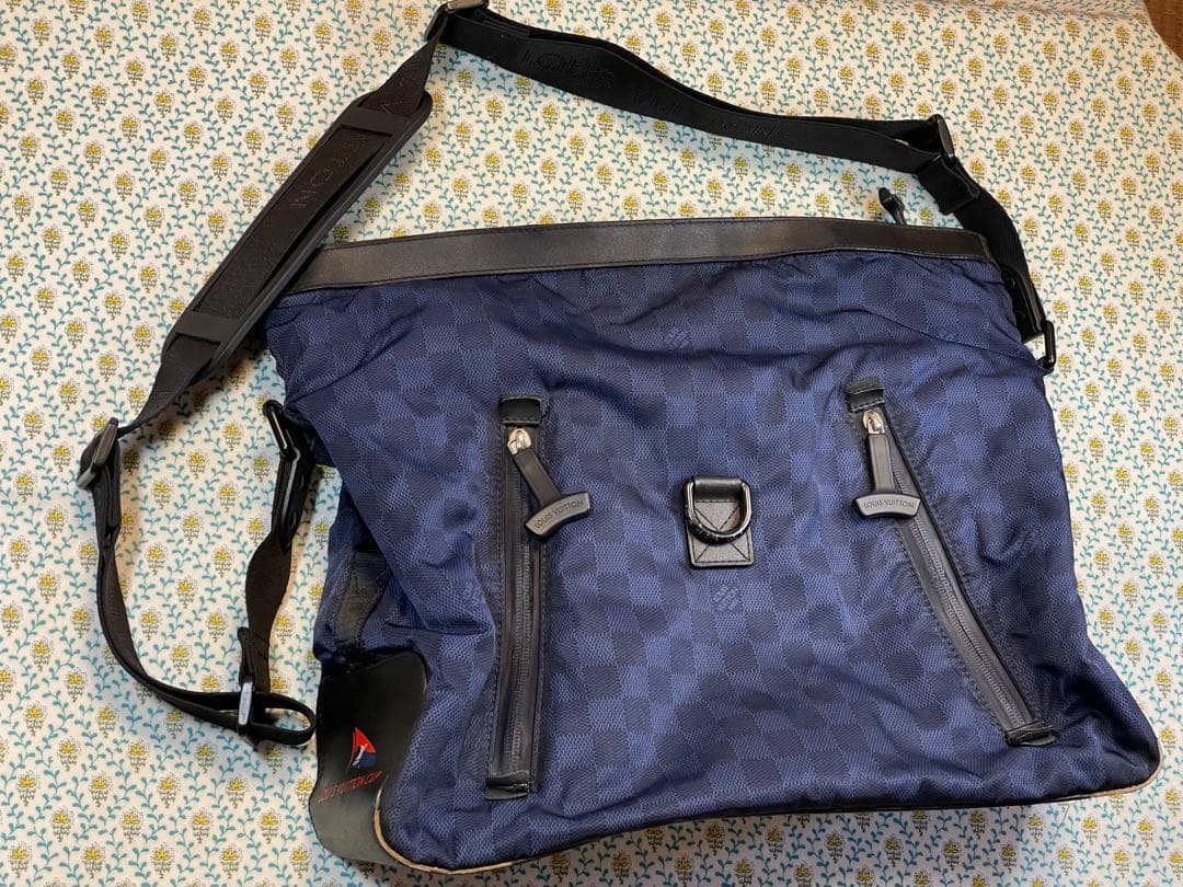 ジ*ニ様 LV ルイヴィトン ダミエ チャレンジカップ ソラーノ ネイビー