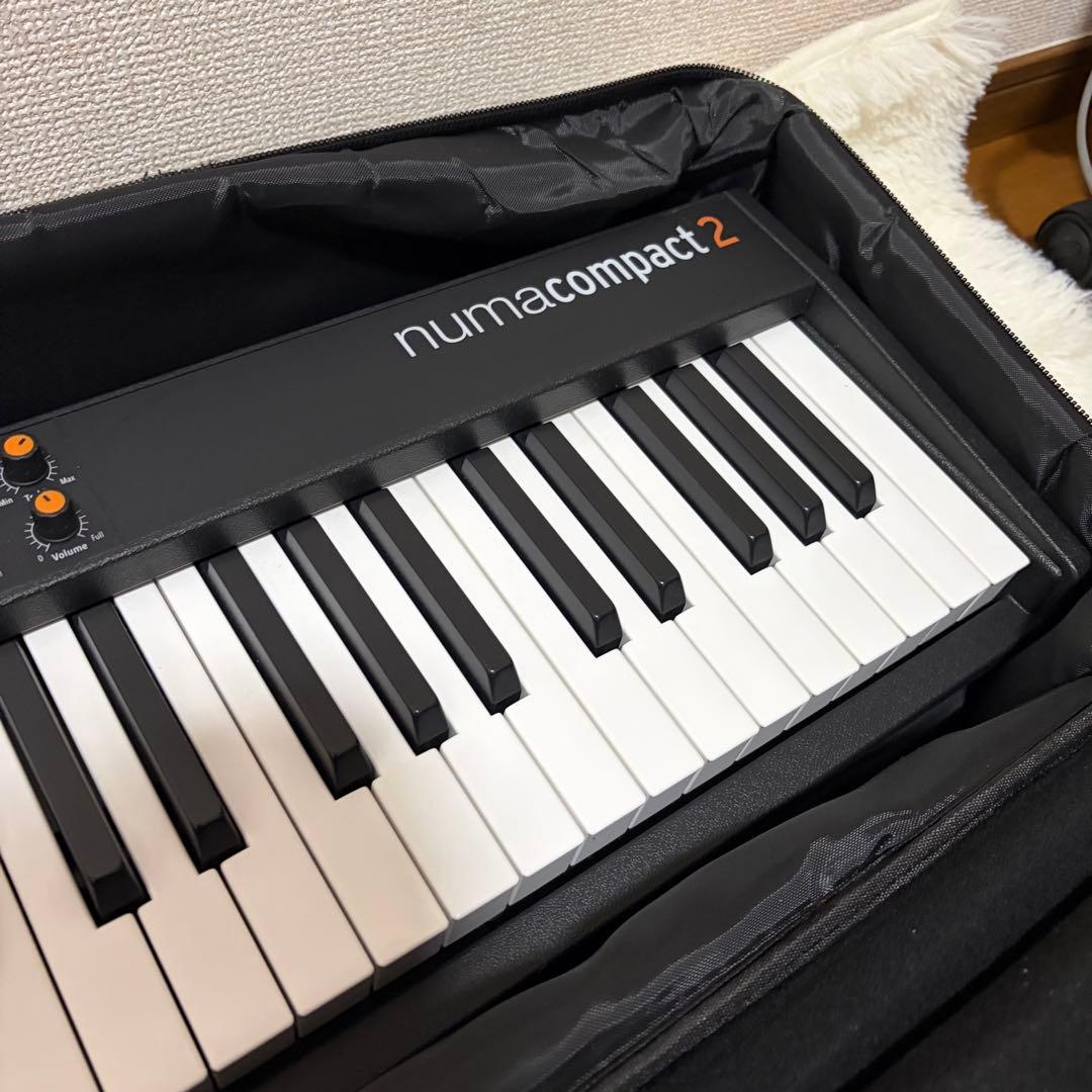 Numa compact 2 Studiologic 純正ペダル・ソフトケース付 - メルカリ
