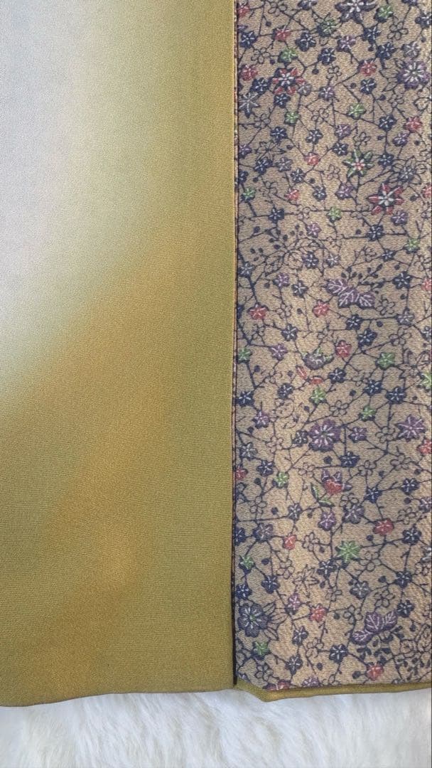 作家物 美品 小花が可愛い 型染め 小紋 正絹