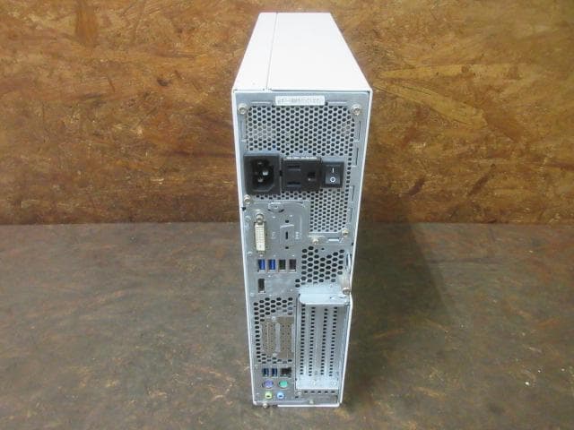 送料込☆ 富士通 ESPRIMO D588/VX i7 8th Genジャンク - メルカリ