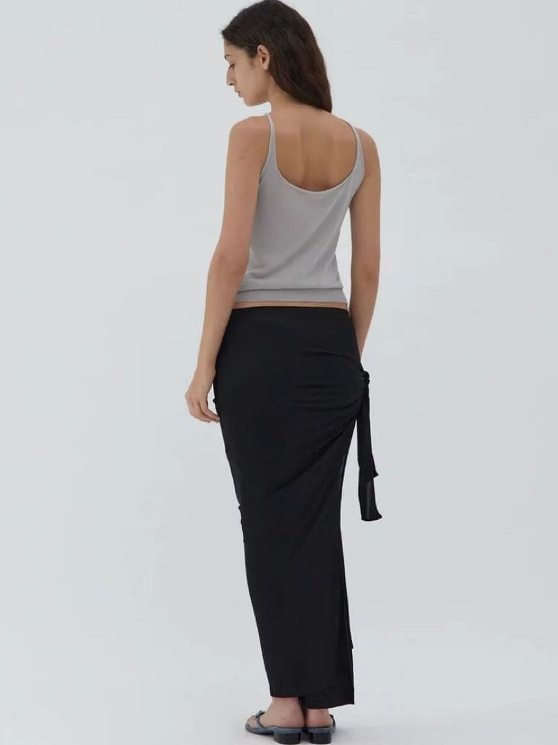 Paloma wool グレーのクロスストラップキャミソール