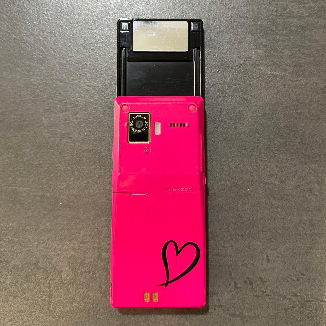 CECIL McBEE ガラケー F-04C 平成ギャル - メルカリ