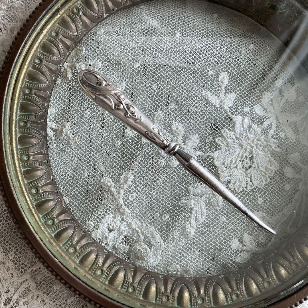 フランスアンティーク すずらん ニードルケース＆目打ち シルバー