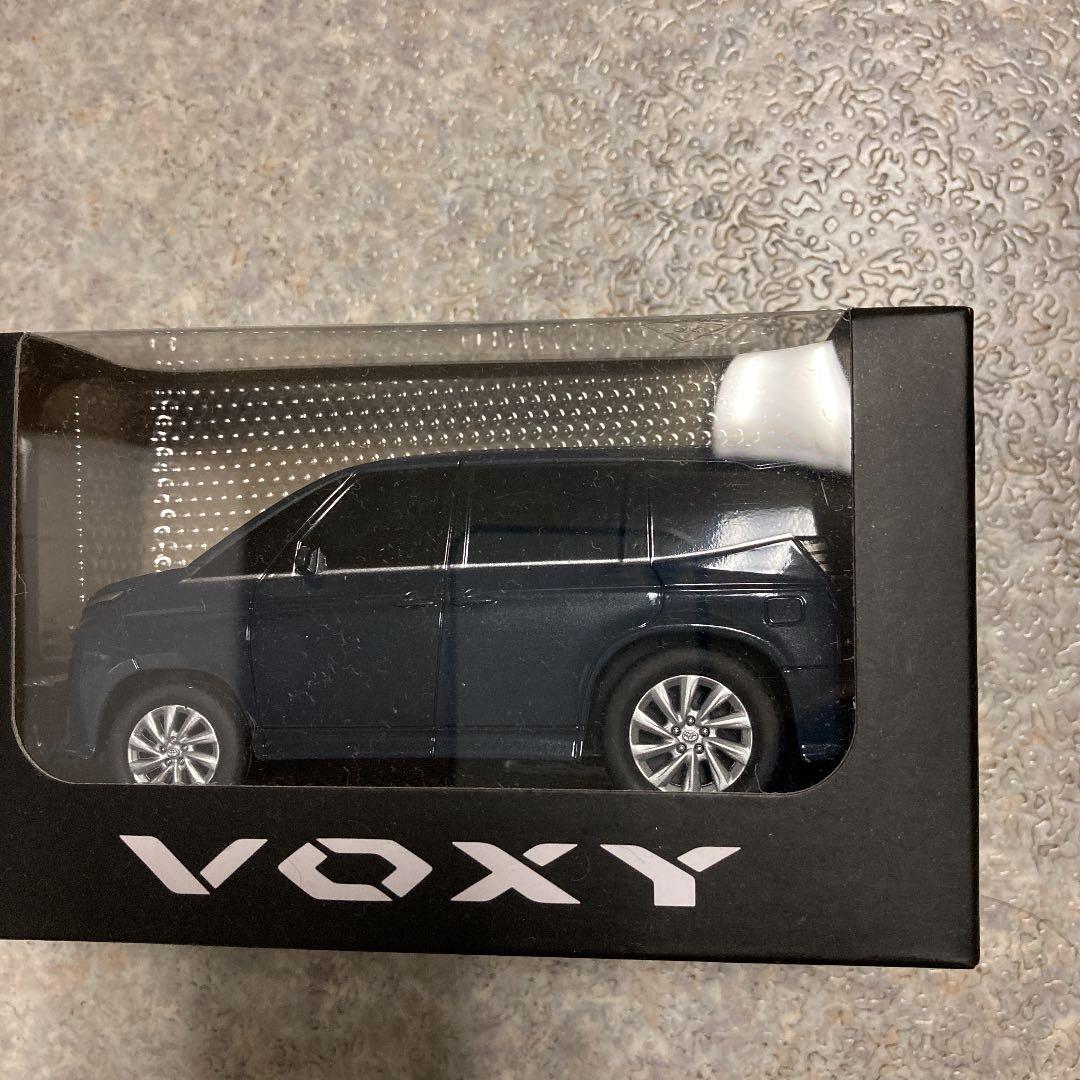 トヨタ ヴォクシー ミニカー 非売品 - メルカリ