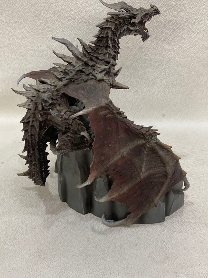 ☆送料込み☆ スカイリム アルドゥイン フィギュア - メルカリ