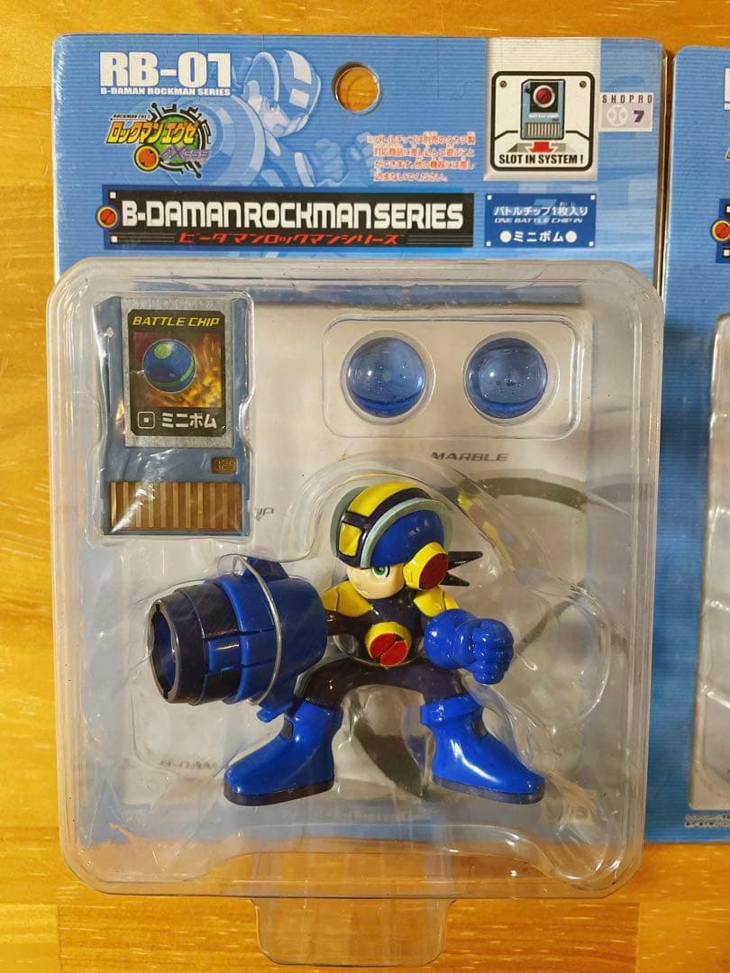 未開封 ロックマンエグゼ ビーダマン ロックマン ブルース バトル