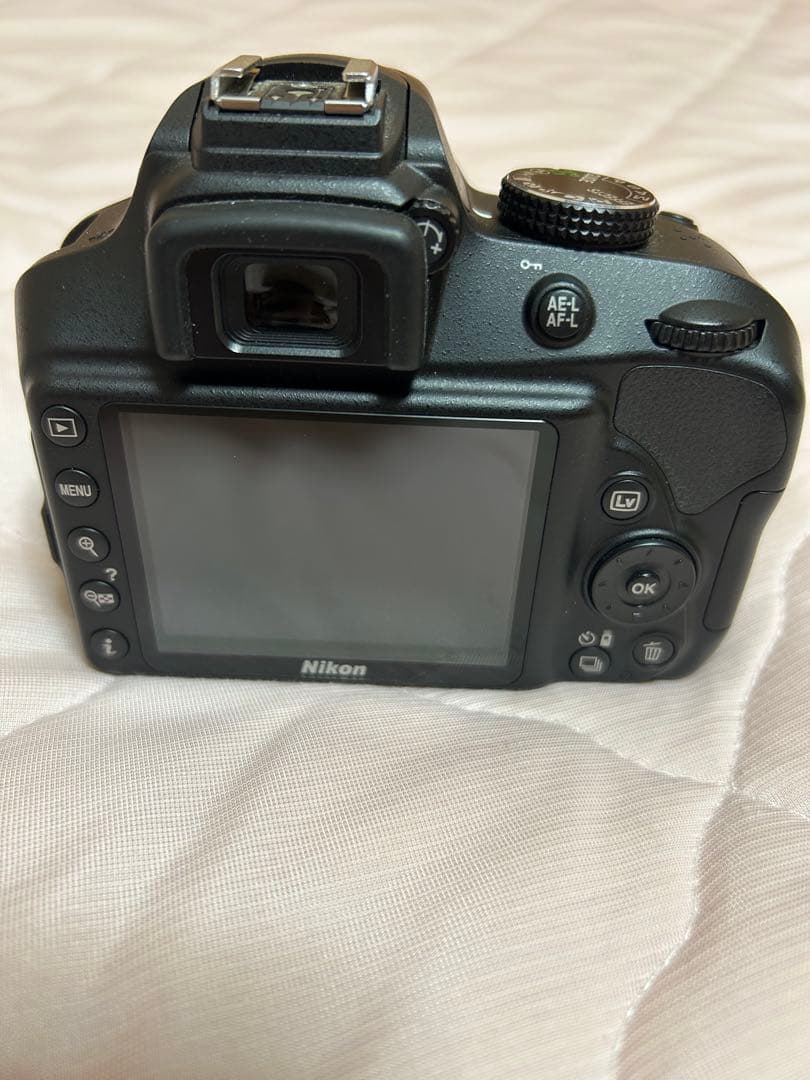 Nikon D3400 デジタル一眼レフカメラ ショット数1675回