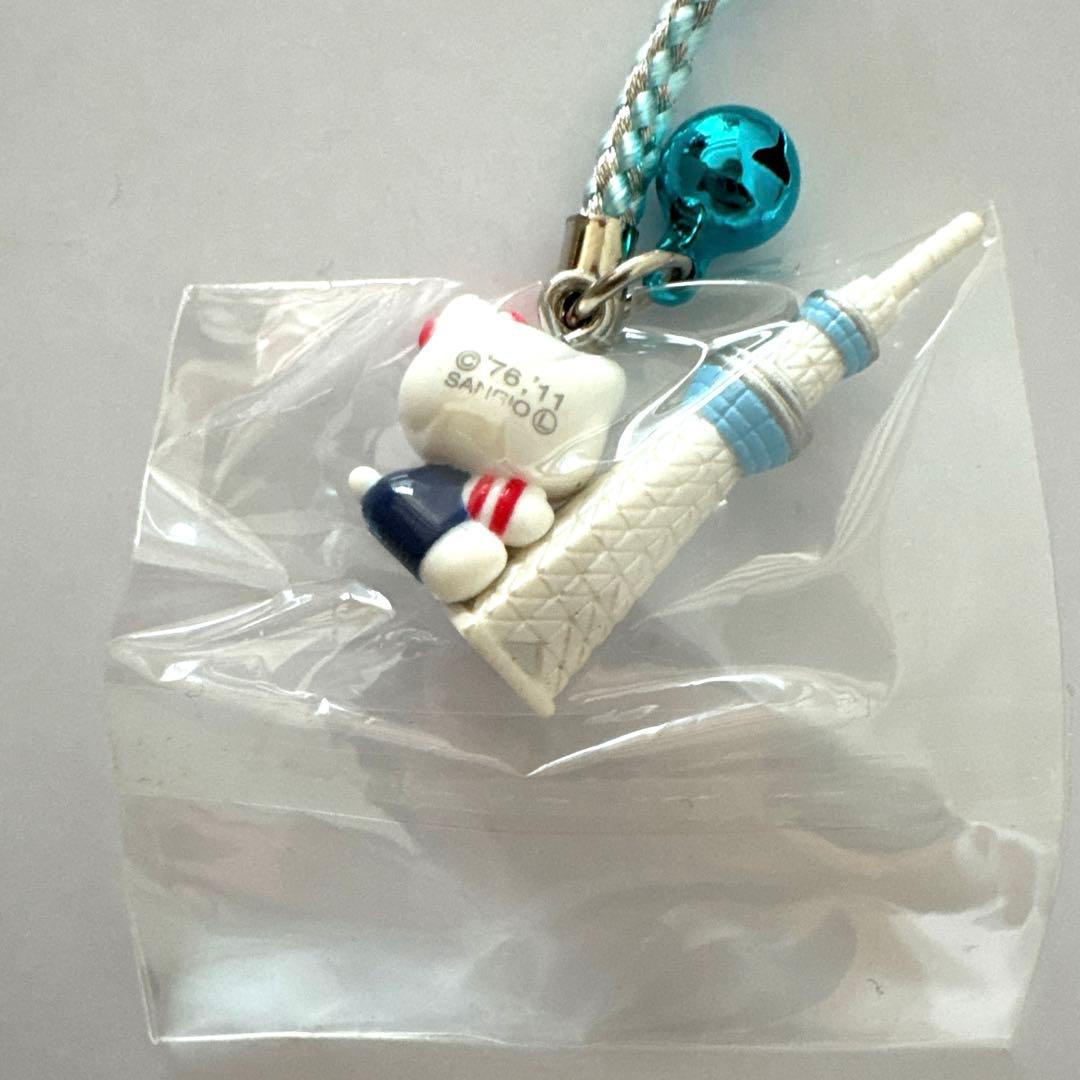 ご当地キティ 根付けストラップ 東京スカイツリーバージョン - メルカリ