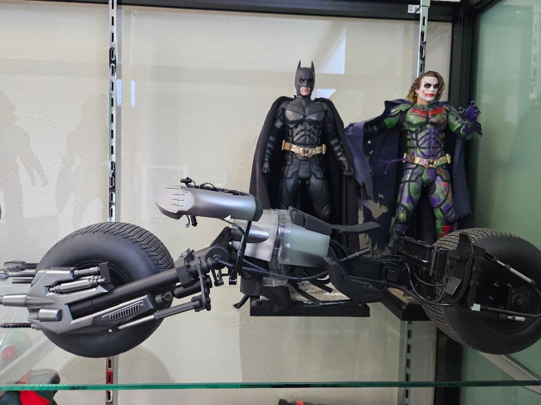 ダークナイト ライジング』1／6スケールビークル バットポッド（2