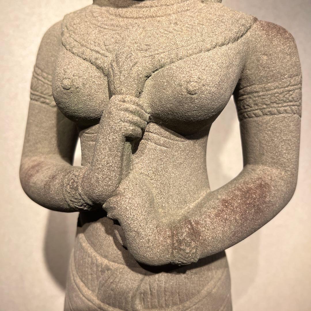 女尊Angkor女神石像 11世紀1000年前 11th century世界遺産