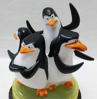 マダガスカルペンギン❤︎ウォーレン傑作限定作品！隊長とハワイアン