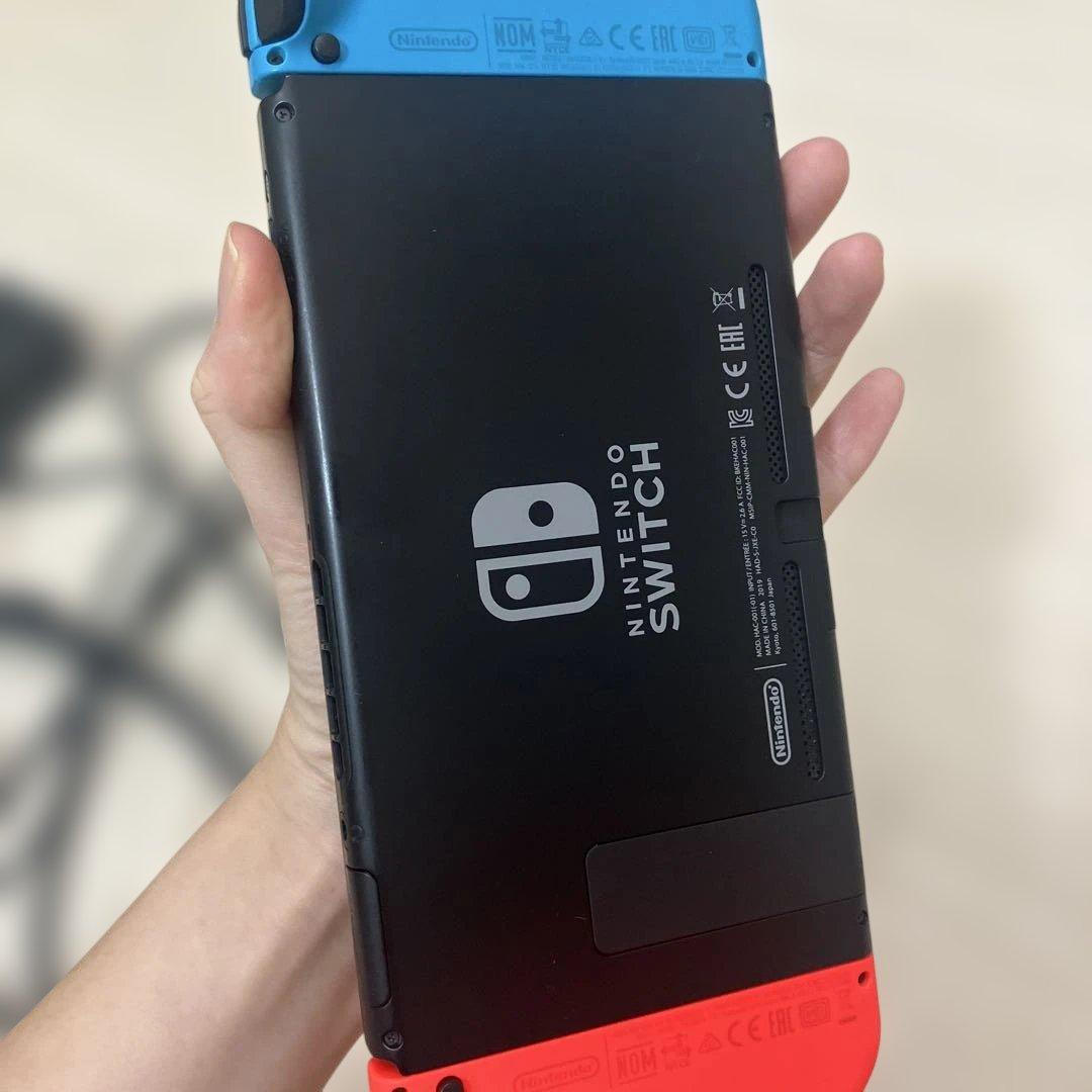 任天堂 Nintendo Switch 本体 青 赤 Joy-Con 付属品付き