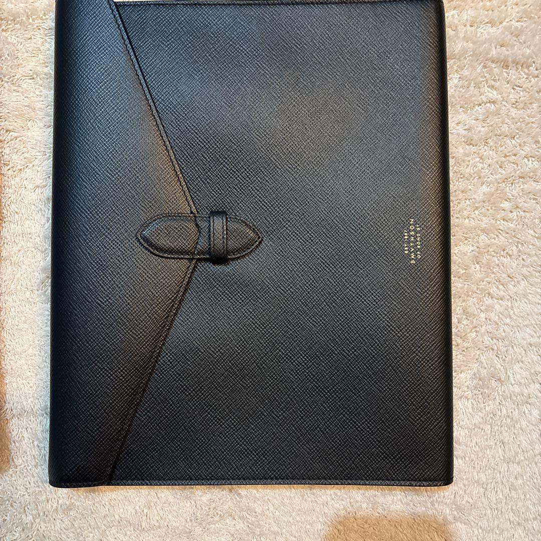 Smythson A4ノートカバー