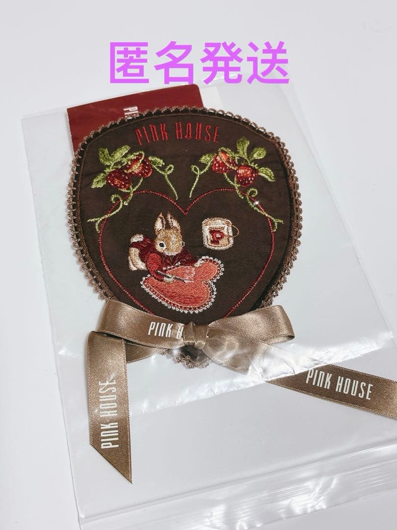 ピンクハウス　うさぎといちごの刺繍ワッペンブローチ セール】 Rambling Hearts刺繍ワッペン （ブローチ・コサージュ