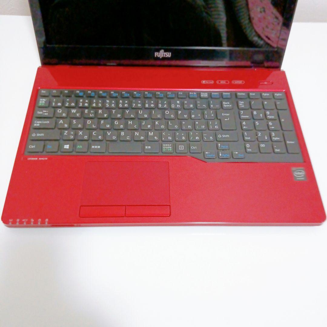人気の富士通 初期設定済みですぐつかえる赤色ノートパソコン カメラ付き