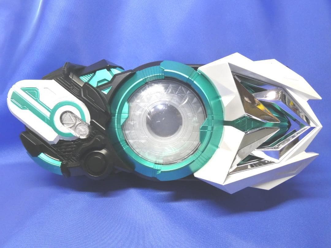 仮面ライダーゼロワン イズ風ドライバーセット（発光＆重塗装＆音量