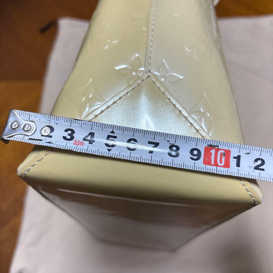 アイボリー ルイヴィトン ヴェルニ ウィルシャーMM トートバッグ