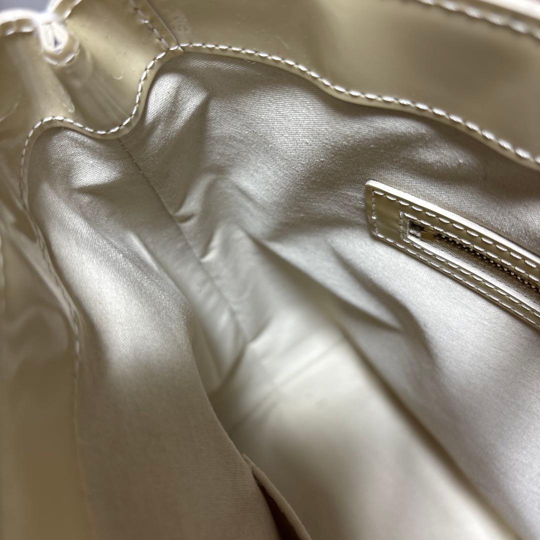 アイボリー ルイヴィトン ヴェルニ ウィルシャーMM トートバッグ