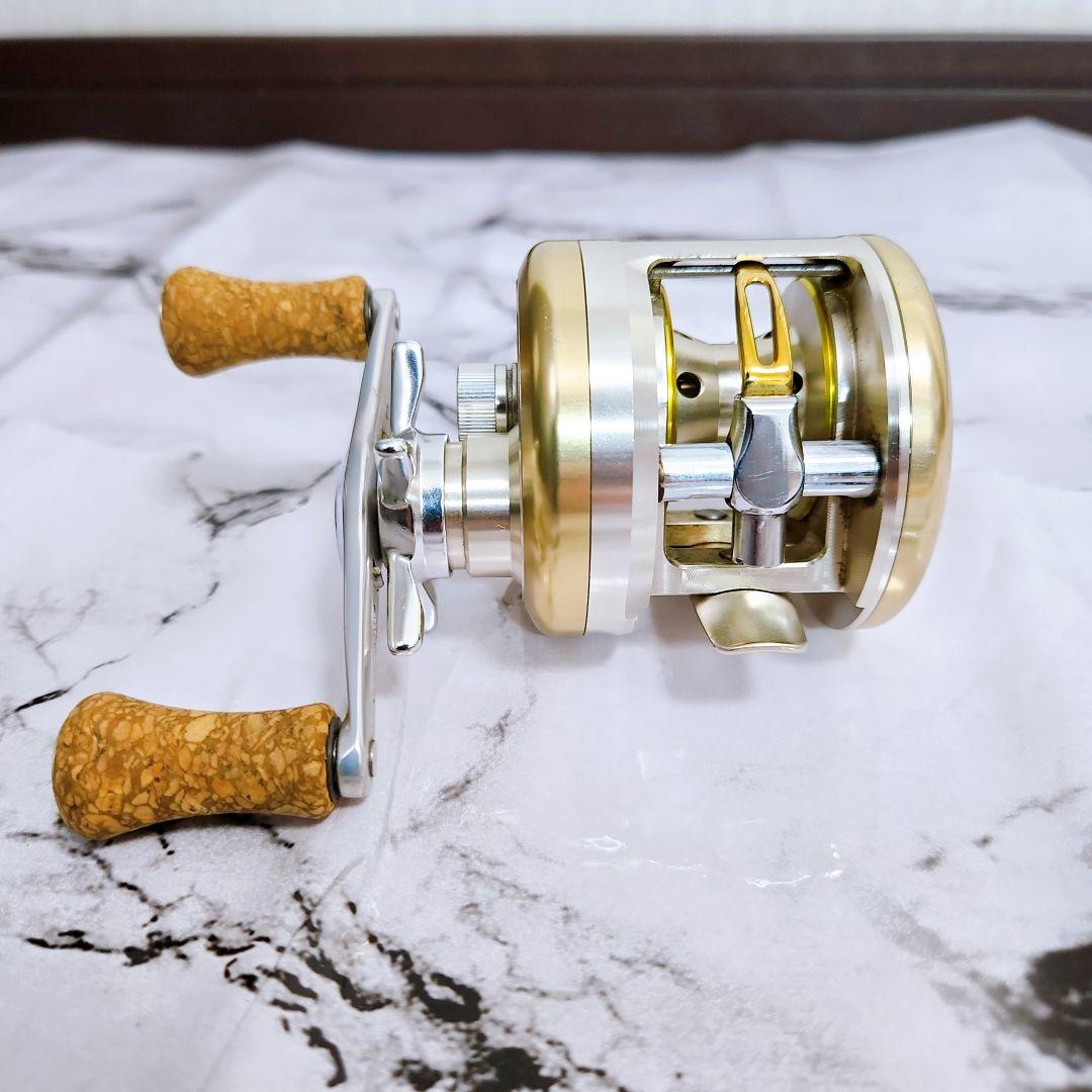 名器】DAIWA MILLIONAIRE ミリオネア CV-Z 203 右巻き - メルカリ