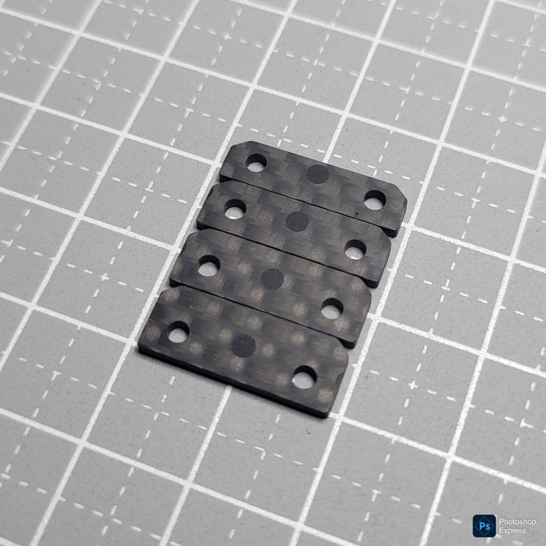 残り1個 CH-Fix2【CNC加工】フロント提灯用ヒンジ カーボン