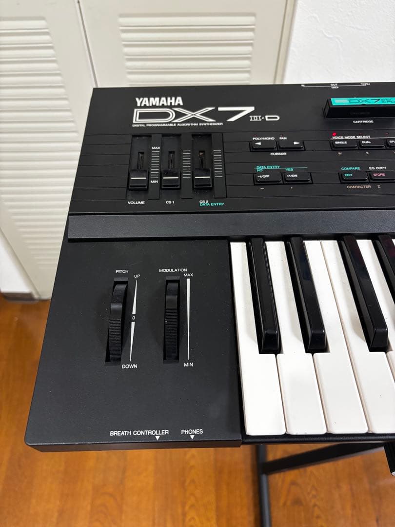 美品】Yamaha DX7 II-D 純正ケース・説明書・カートリッジ付 - メルカリ