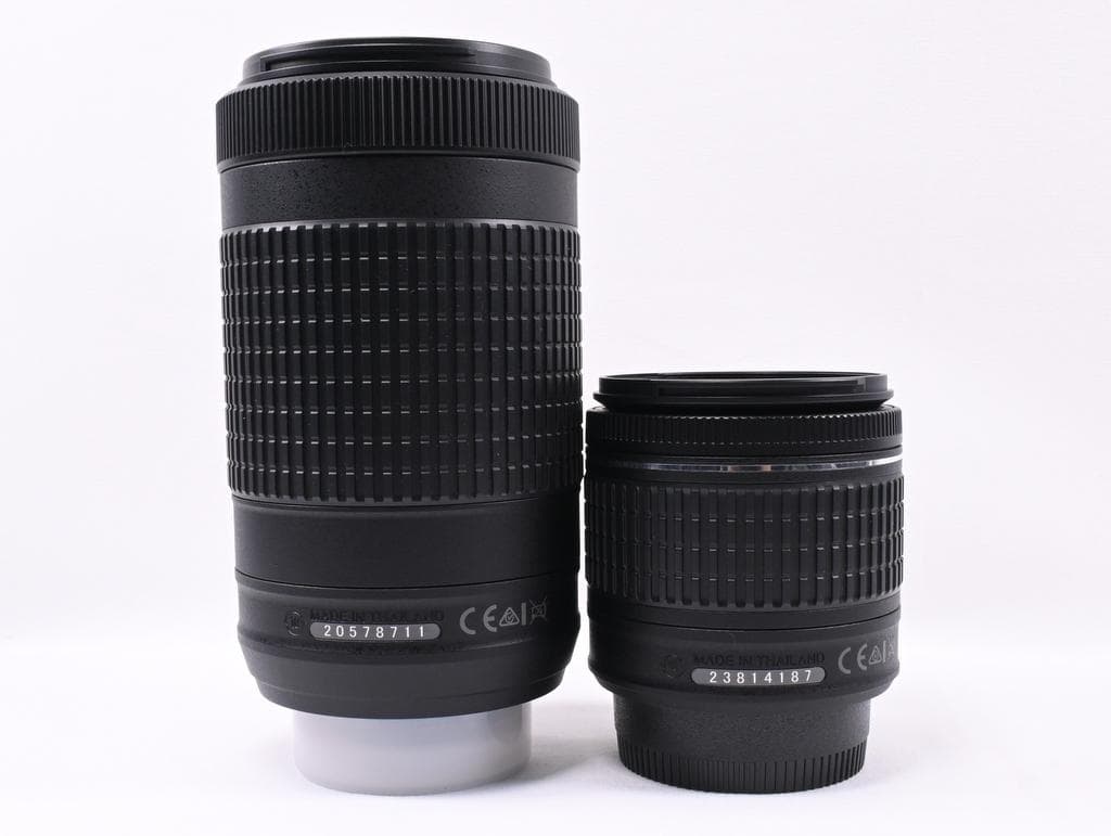 【美品】 ニコン　Nikon D5600 ダブルズームキット《ショット数218》