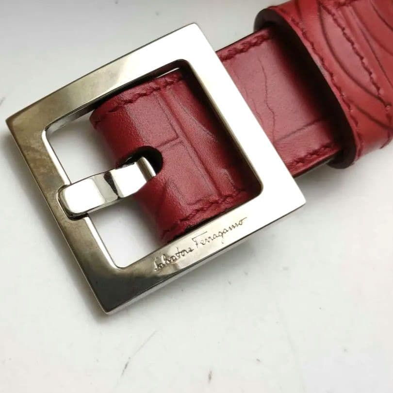 美品 フェラガモ ベルト 69±2.5cm 幅2.5 総柄 イタリア製 921