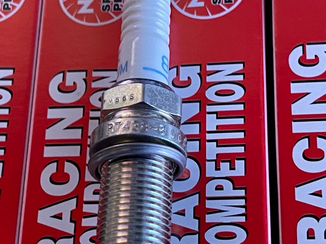NGKレーシングプラグ、R7438-8 - メルカリ