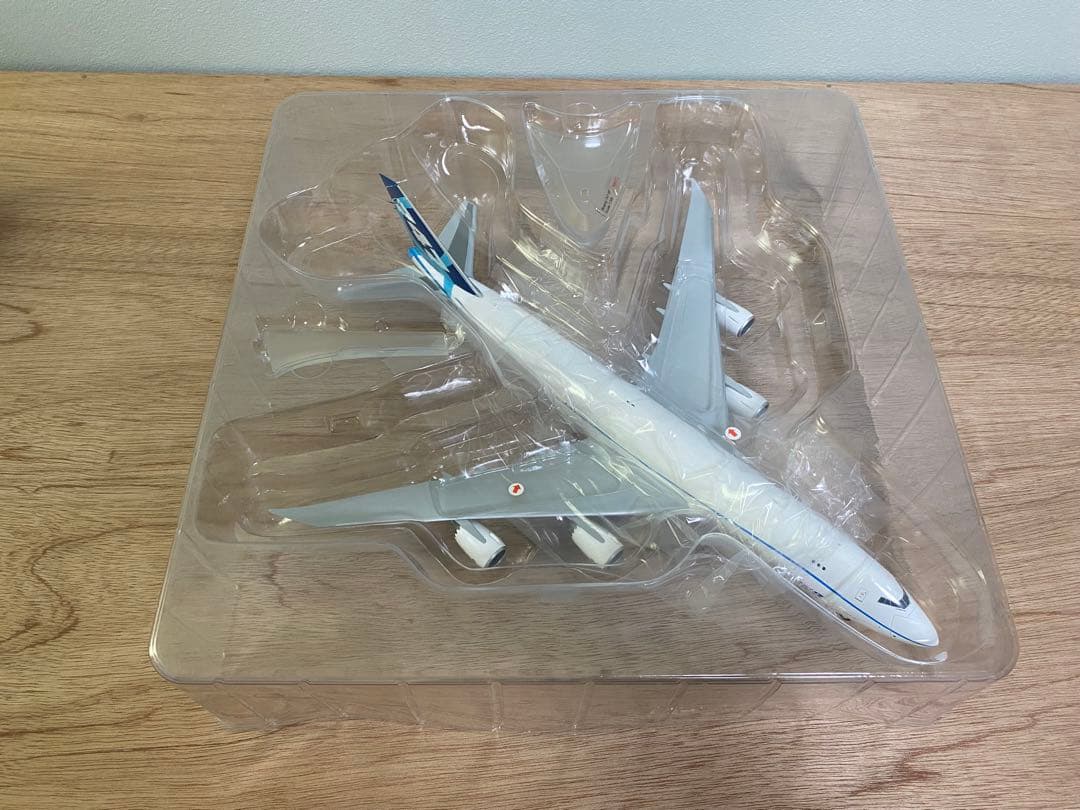 ヘルパ製 B747-8Fハウスカラー N747EX 1/200 ヘルパ製 B747-8Fハウス