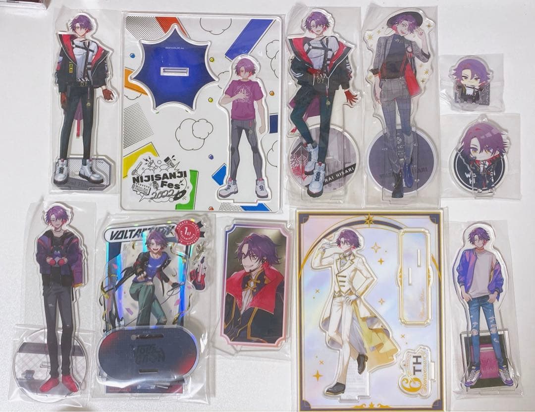 最終値下げ】にじさんじ 渡会雲雀 グッズ まとめ売り - メルカリ