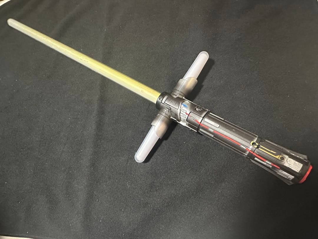 最終価格 スター・ウォーズ フォースFXライトセーバー カイロ・レン