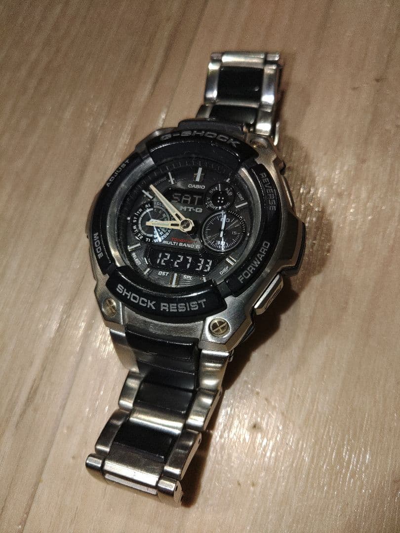CASIO G-SHOCK MT-G MTG-1500 電波ソーラー　反転液晶 Amazon.co.jp: [カシオ] 腕時計 ジーショック MT-G 電波ソーラー MTG