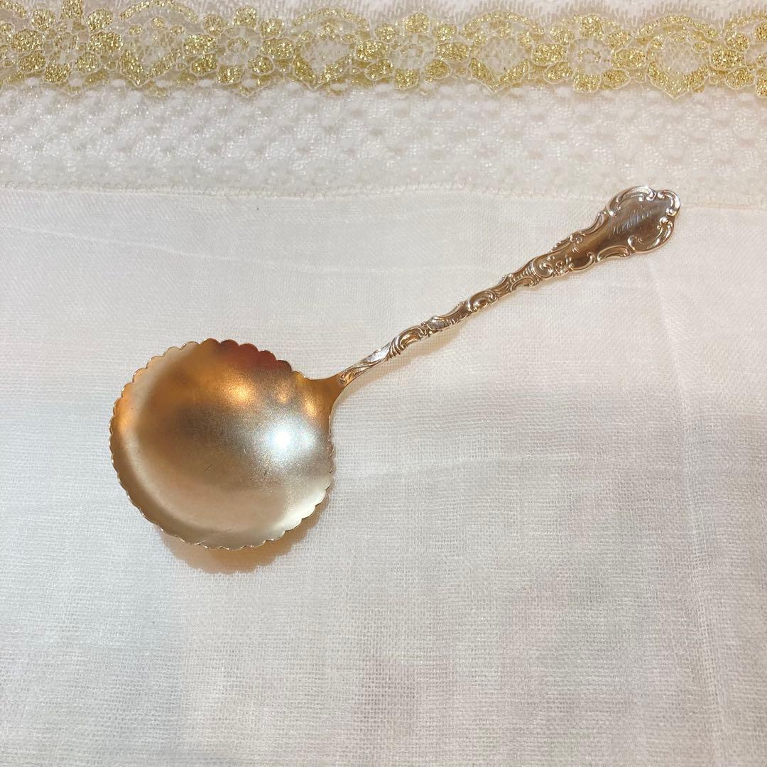 84 スターリングシルバーフローラルデザインのスプーン 84 スターリングシルバーフローラルデザインのスプーン - アンティーク