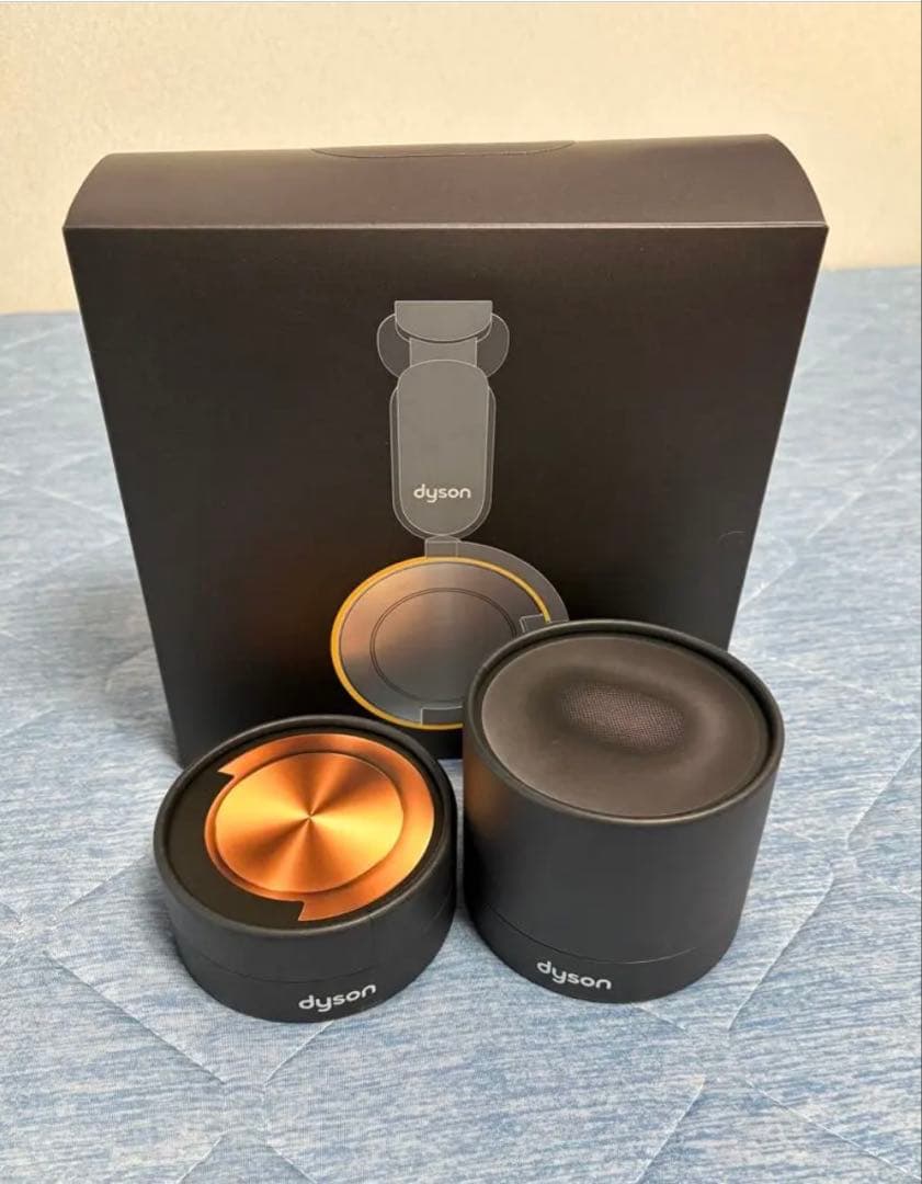 Dyson OnTrac ヘッドホン(替えのキャップ・イヤークッション付き) ダイソンから｢着せ替えヘッドホン｣登場 | ギズモード・ジャパン