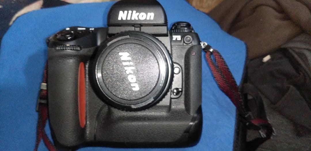 F5 ／50mmF1.4Dレンズ付 PENTAXから2種類の「FA 50mmF1.4」レンズ。虹色フレアを楽しめる