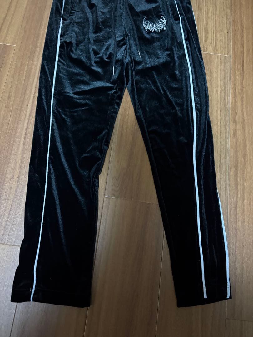 pxrgetrxxper着用 yxngbratz ヤングブラッツ ベロア パンツ - メルカリ