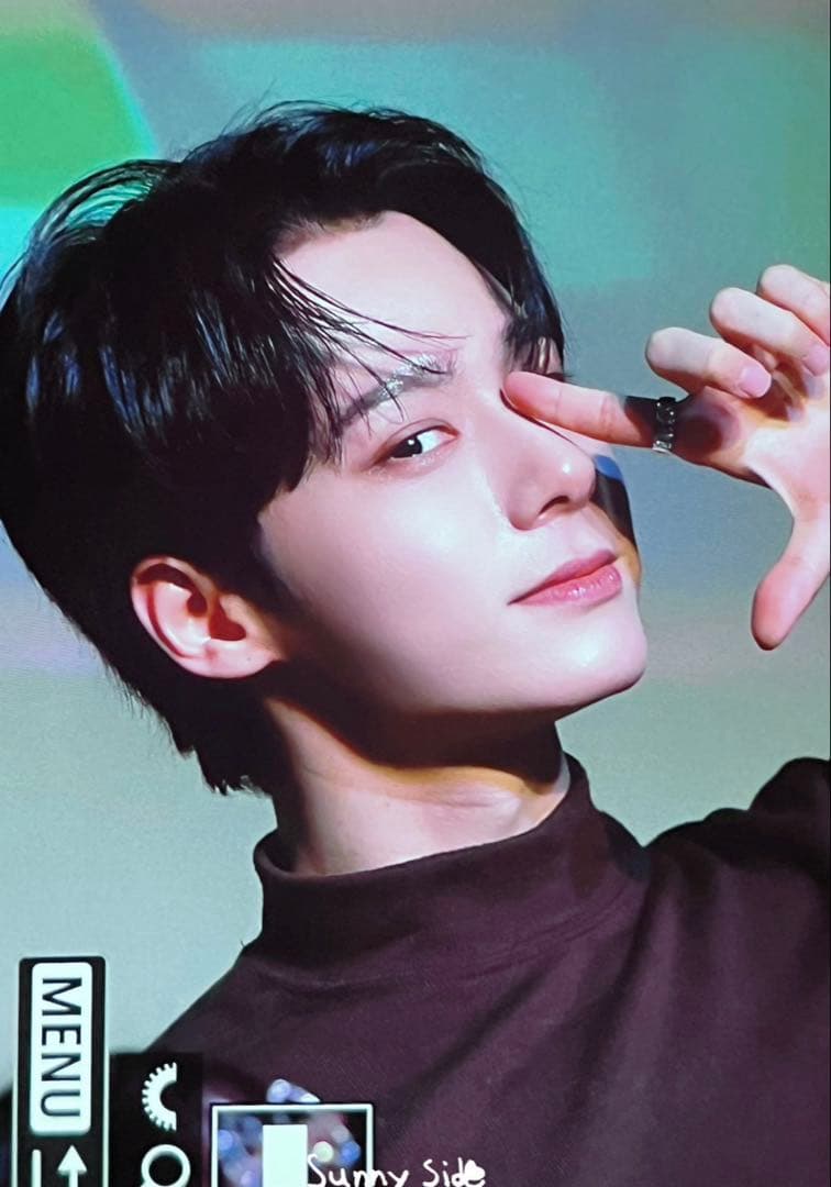 ONEUS ファヌン サイン入りポカ チェキ - メルカリ