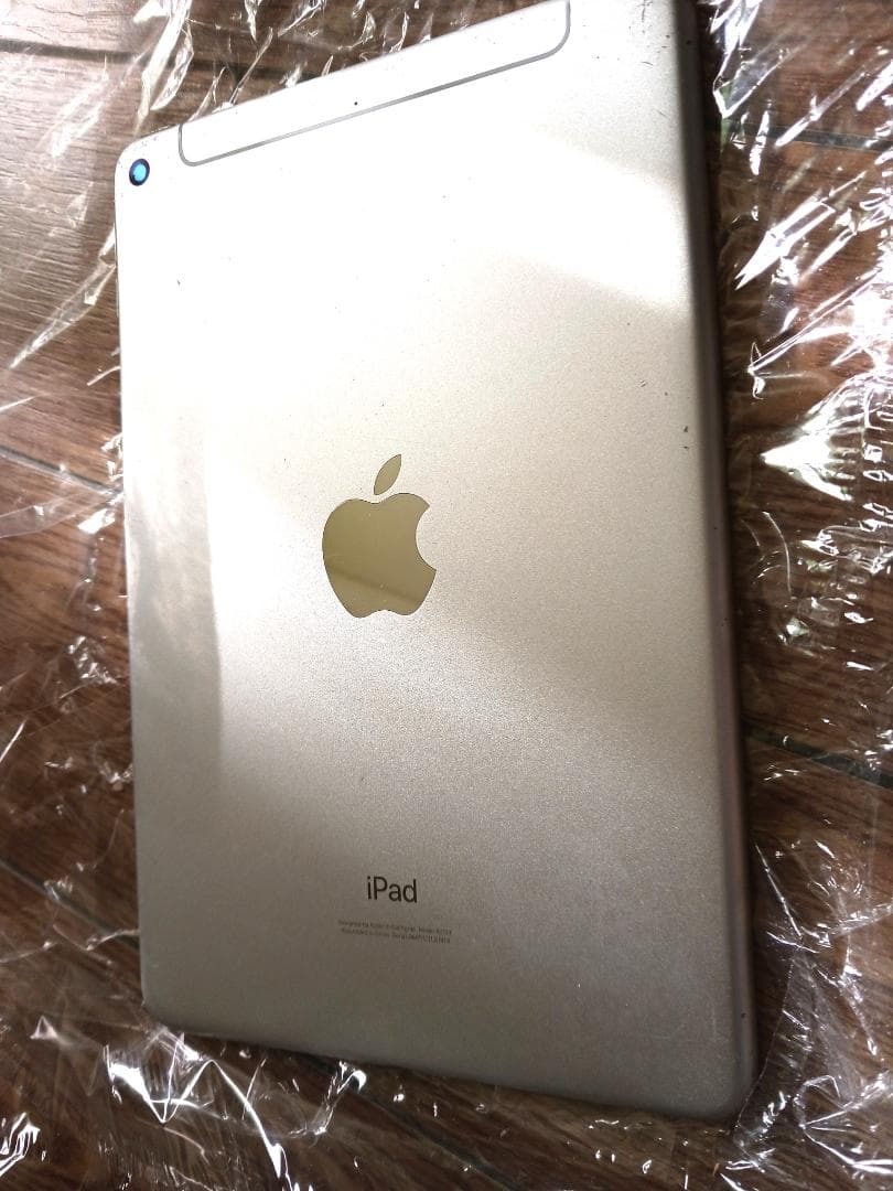 iPad mini＆au コレクション SHF32 AQUOS K2点セット