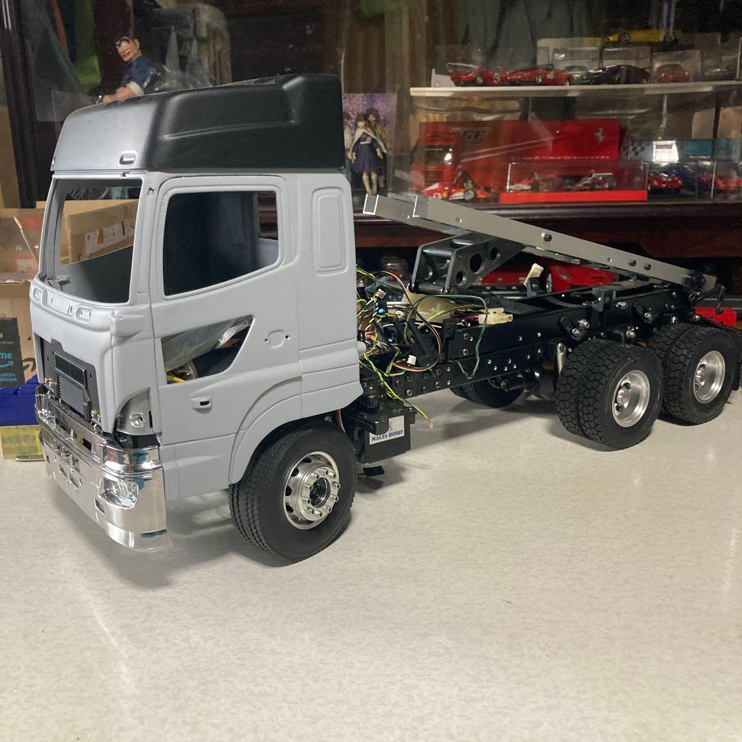 タミヤ1/14LESU日野キャビン加工中 - メルカリ